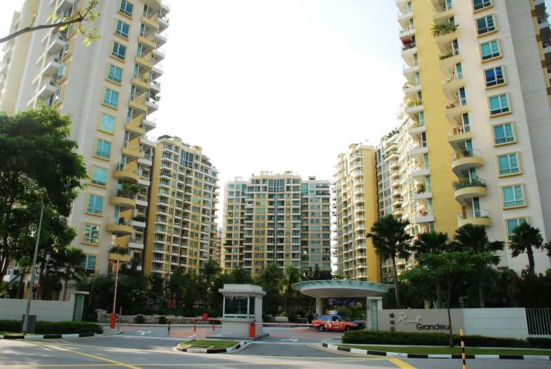 Ris Grandeur condominium exterior